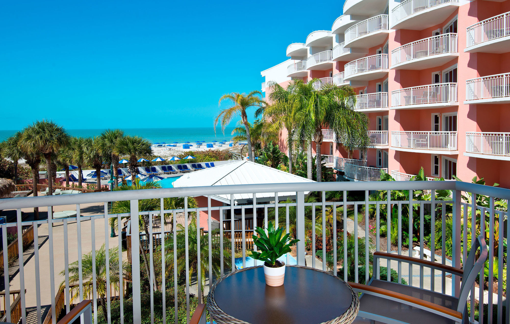 Beach House Suites By The Don Cesar St. Pete Beach Room photo